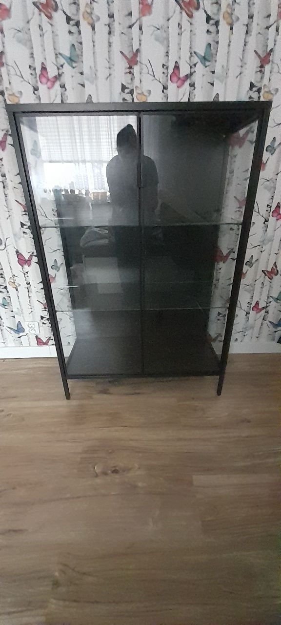 Ikea Rudsta witryna szklana