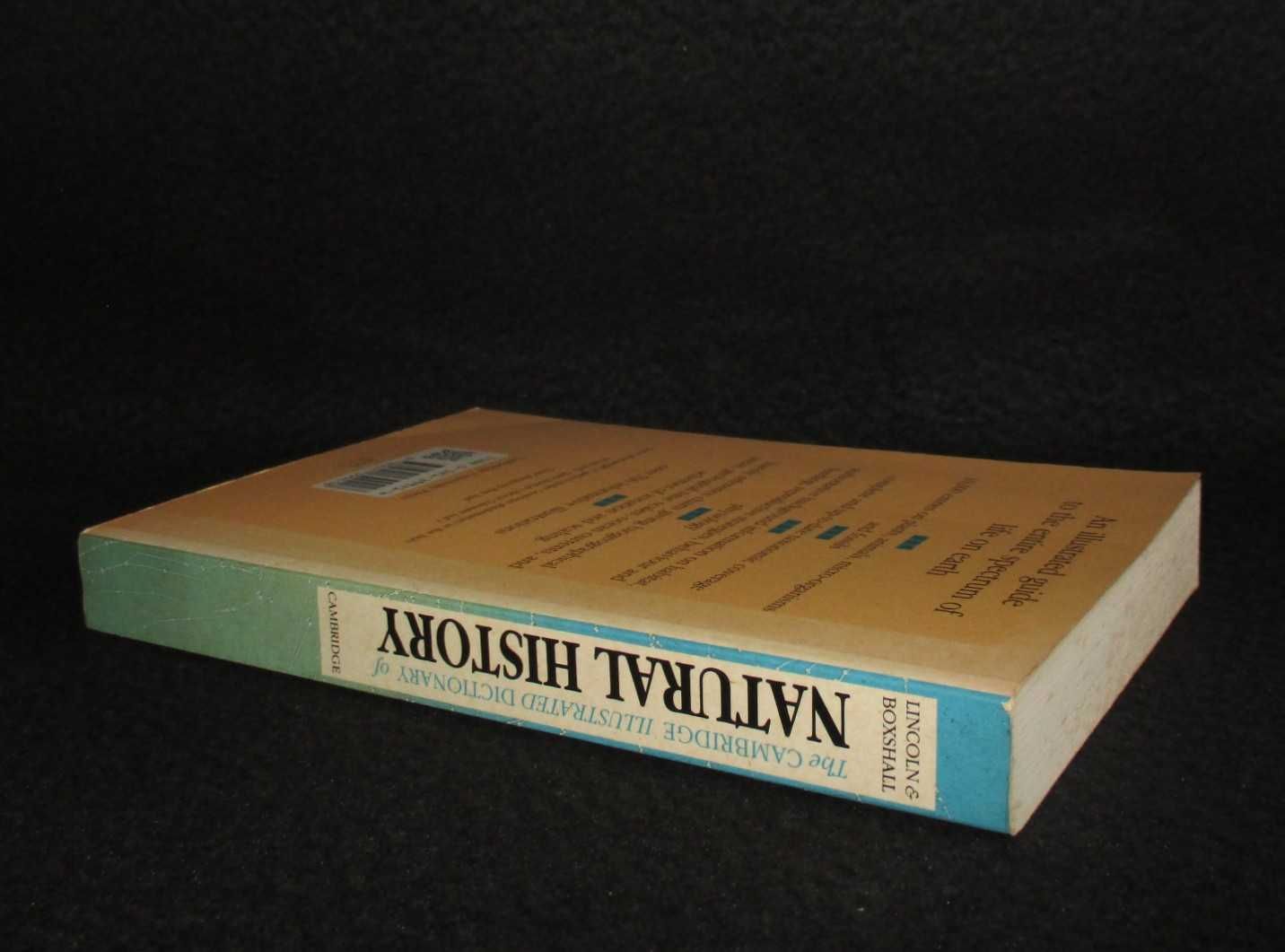 Livro The Cambridge Illustrated Dictionary of Natural History