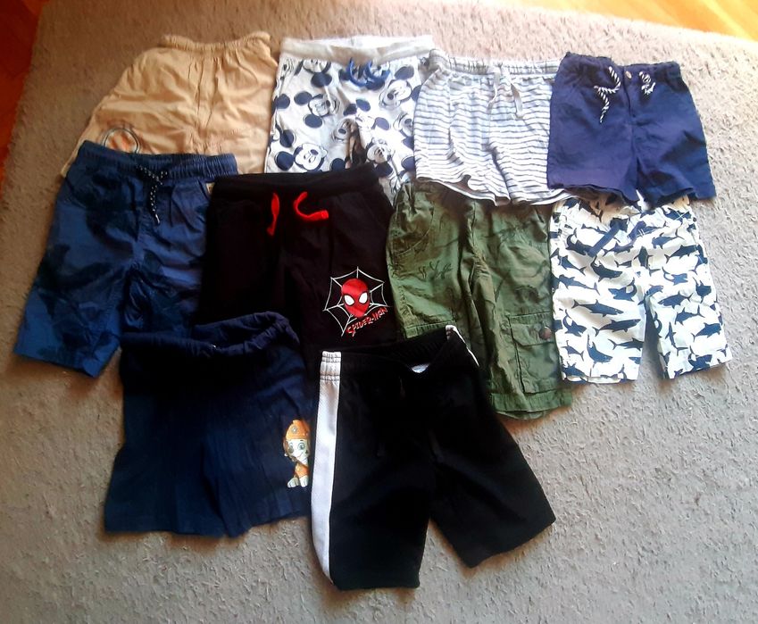 Paka ubrań 98/104  53 szt