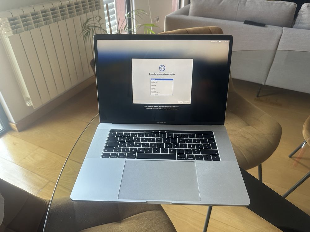 MacBook Pro 15,4 2019 | 16G Ram |Touchbar