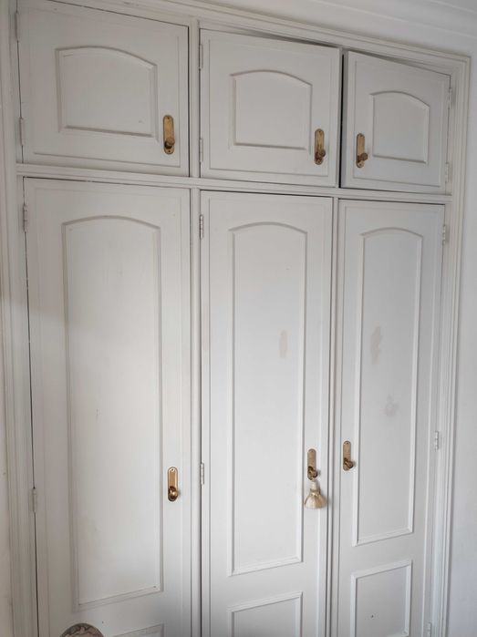 Quarto individual muito amplo,com luz direta