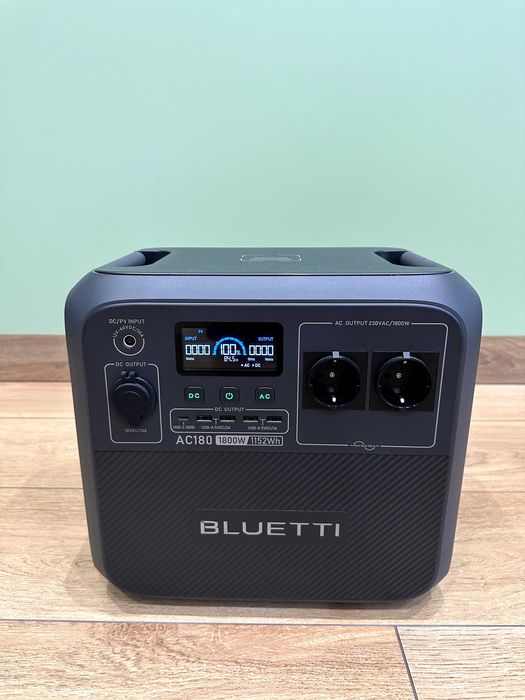 Зарядна станція Bluetti AC180