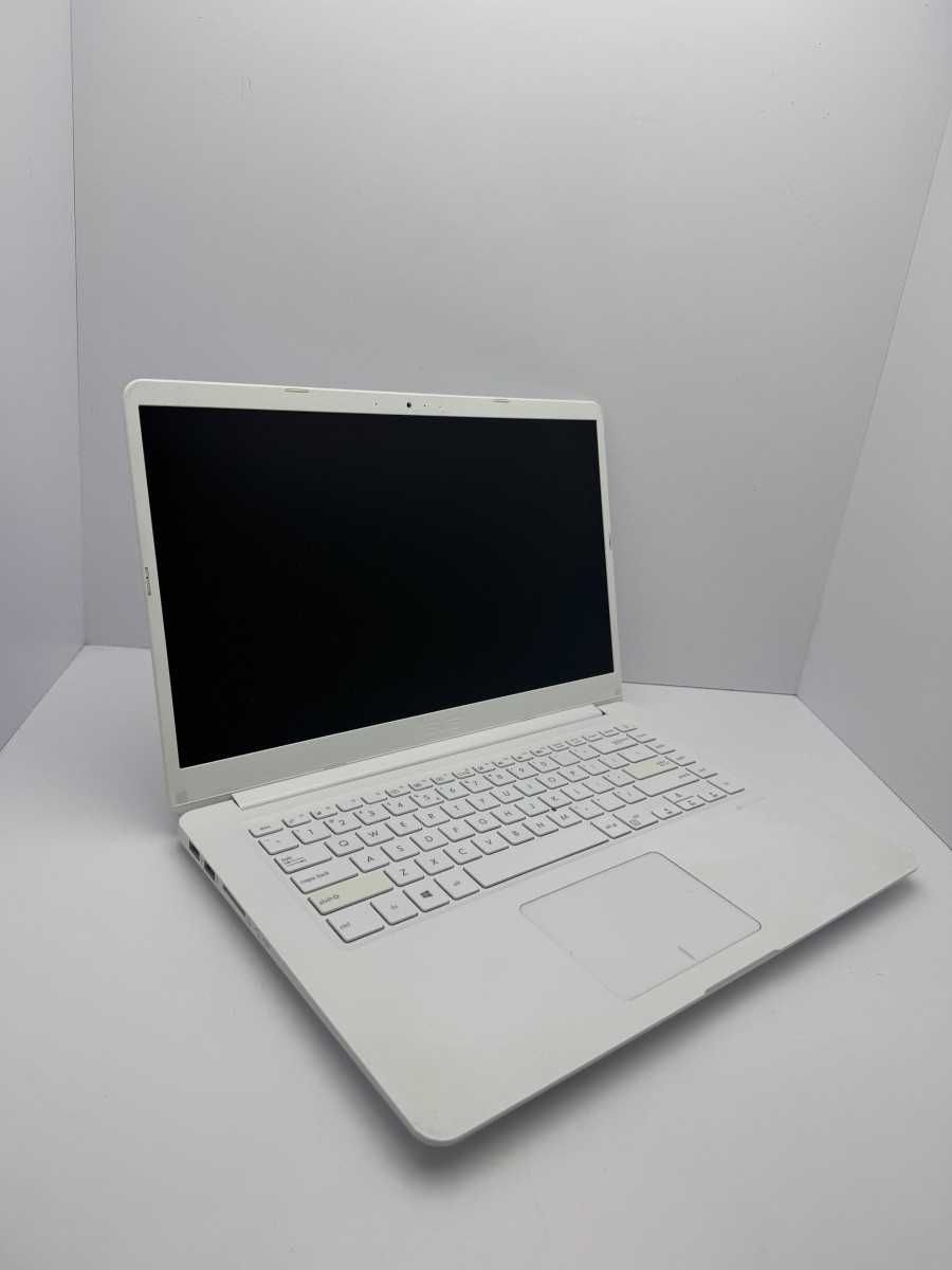 Laptop ASUS Vivobook S15 X510UF I-5 8/256GB Windows 10