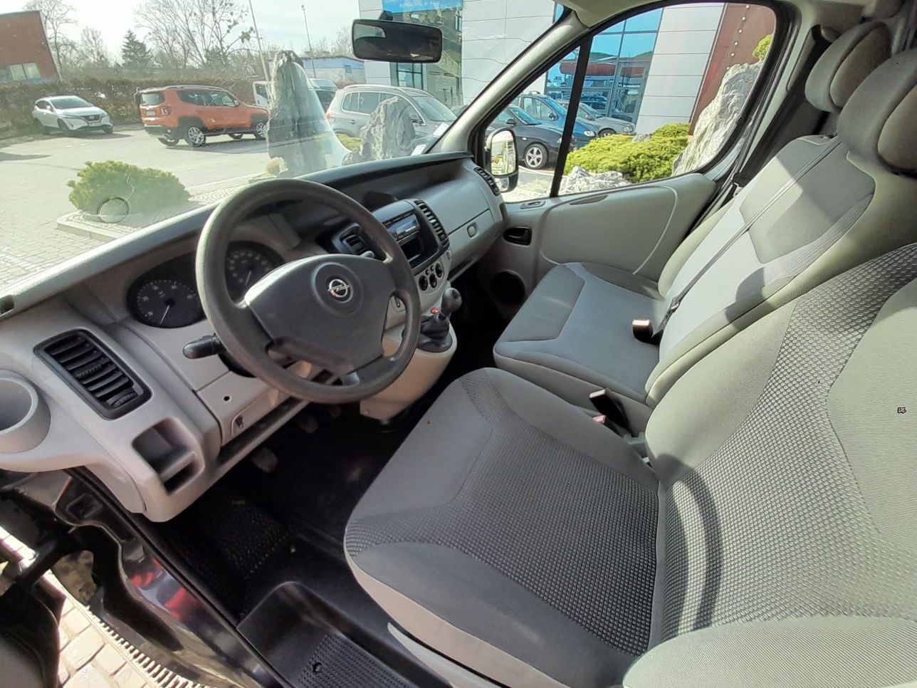 Opel Vivaro 2.0 CDTI 3 os. Klimatyzacja czysty zadbany