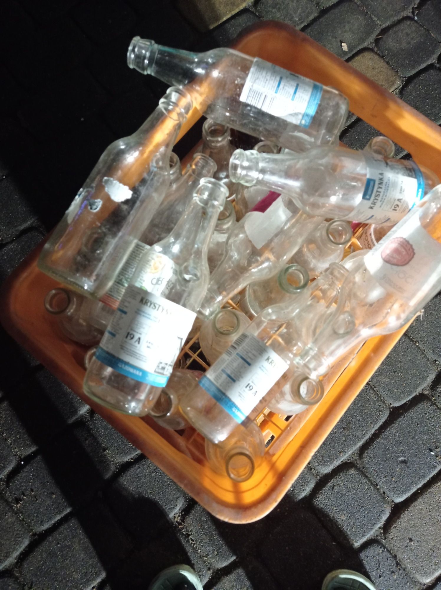 Sprzedam butelki po oranżadzie