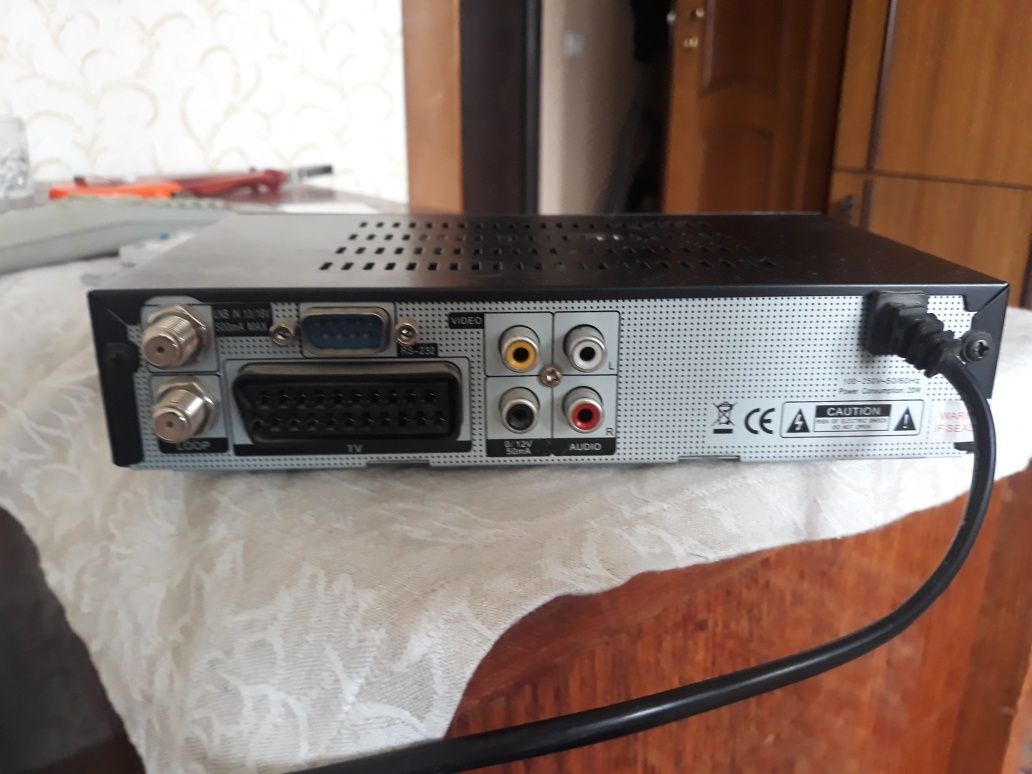 Продам спутниковый _ цифровой ресивер # Q-SAT st-10cx!