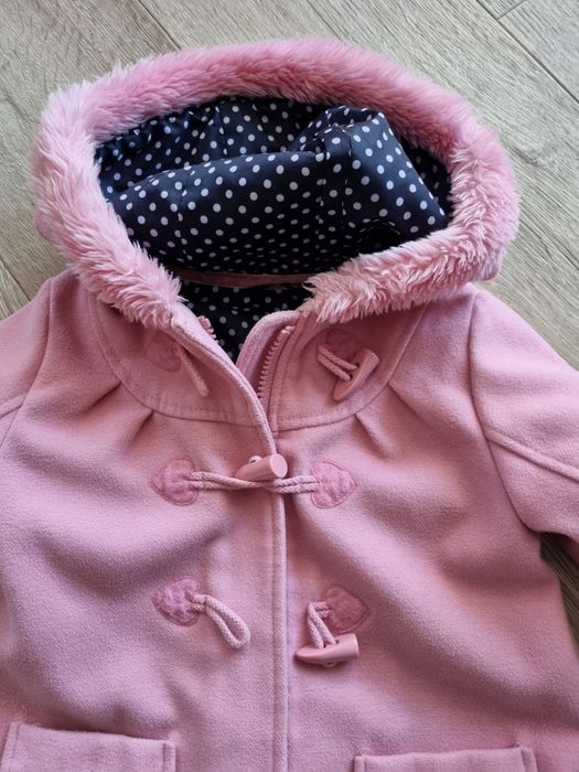 Piękny płaszczyk jesienno-zimowy