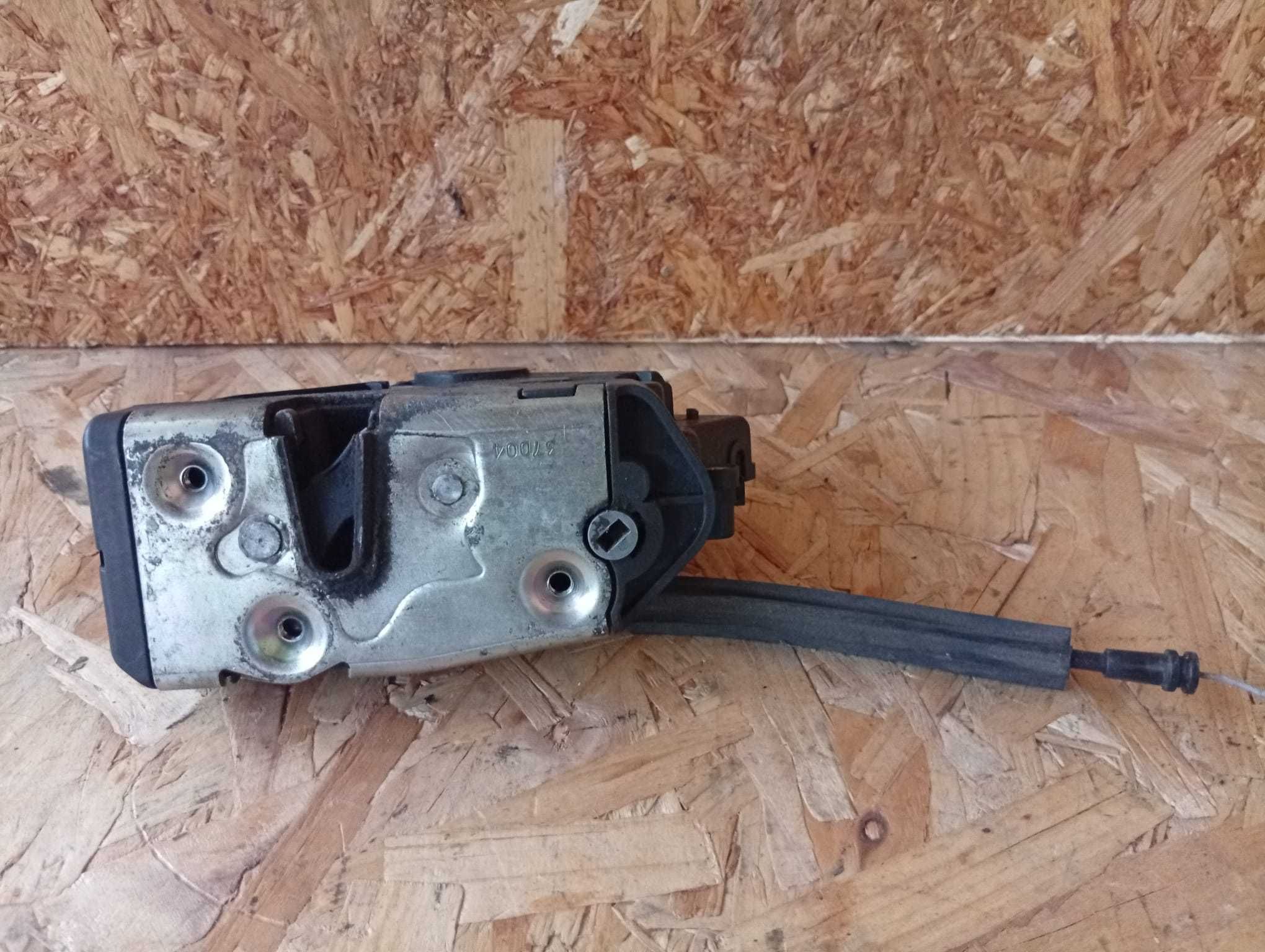 Fecho Porta Traseira Direita - Smart Forfour (454)