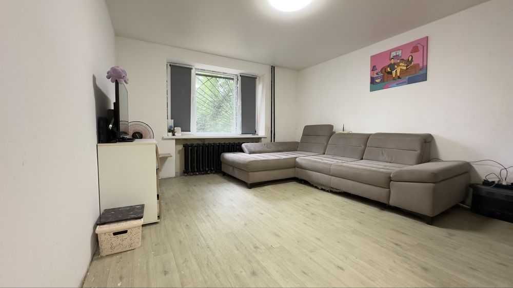 Продам 1к район Калинова Янтарна Лівий берег Цегляний будинок