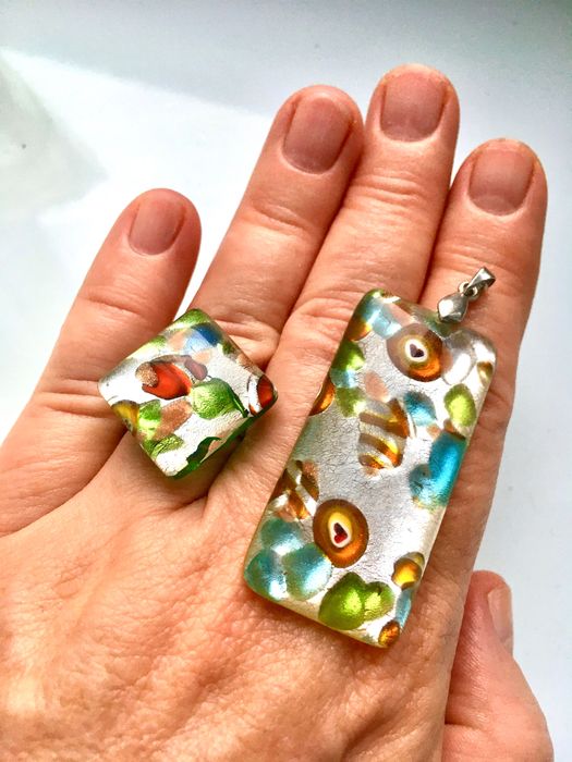 Комплект из муранского стекла(милифиори): кулон и кольцо.