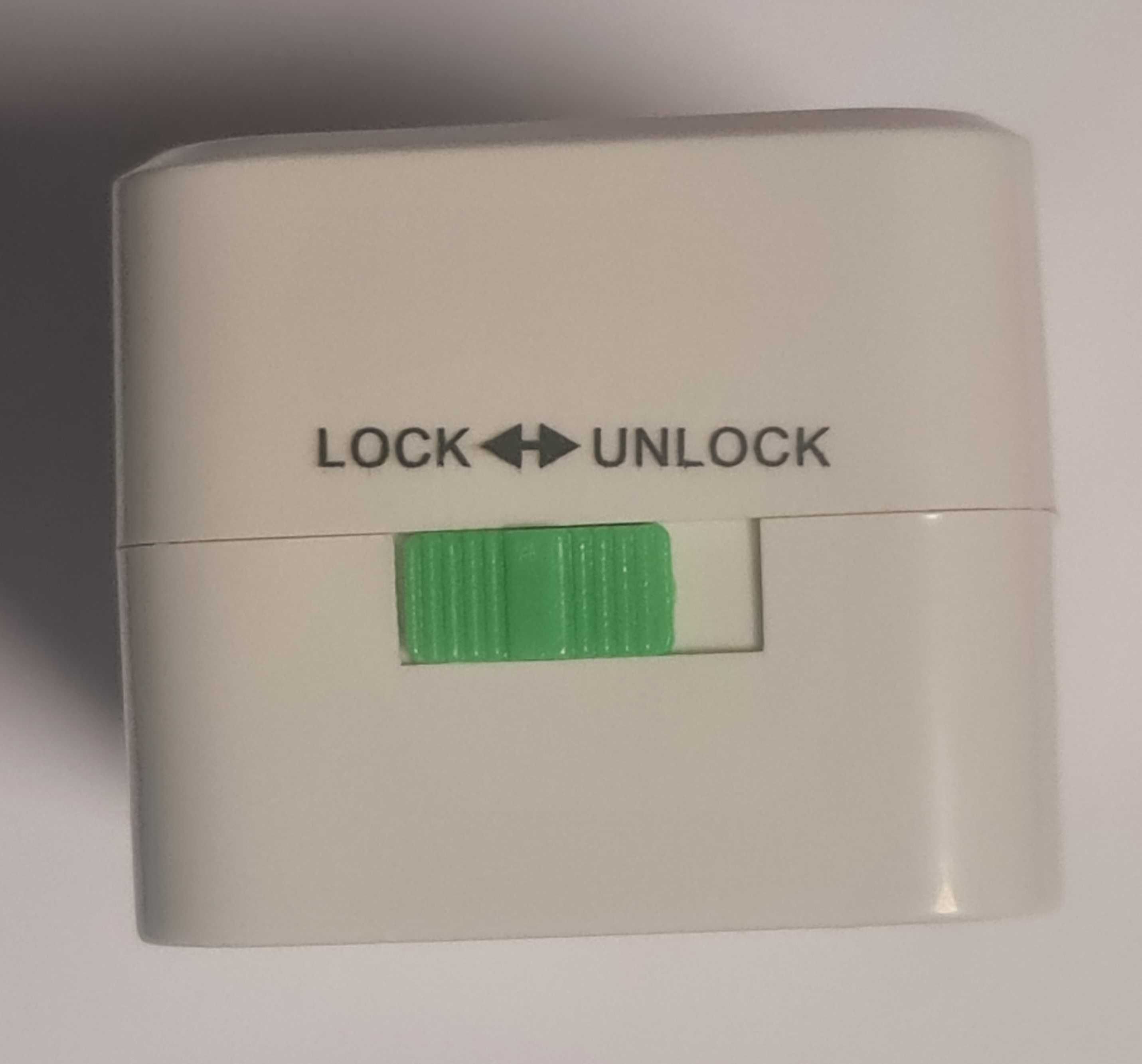 Carregador Adaptador Universal de Viagem