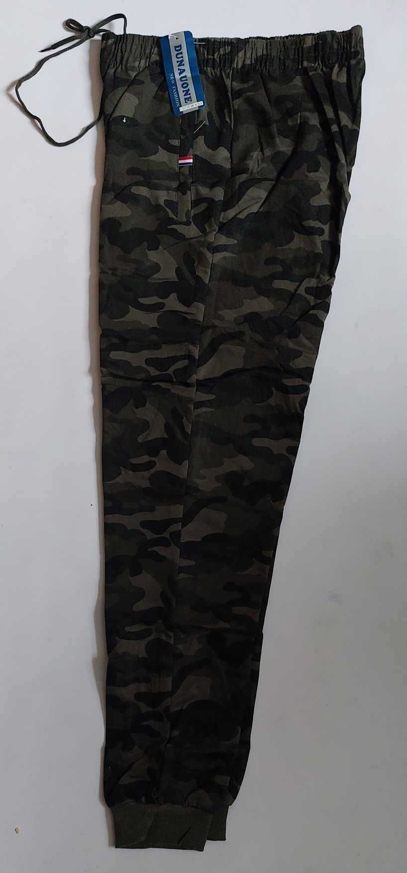 Spodnie męskie dresowe wzór moro Dunauone Y-41719 r. 2XL pas80cm-108cm