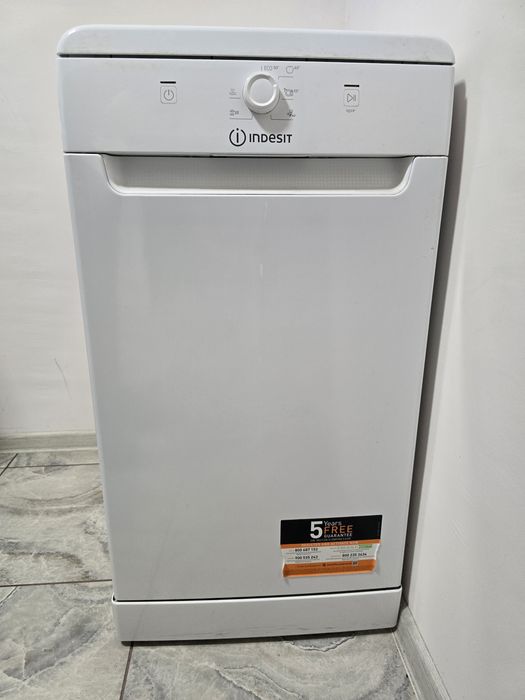 Продам посудомийну машину Indesit DSFE 1B19 индезит посудомойная машин