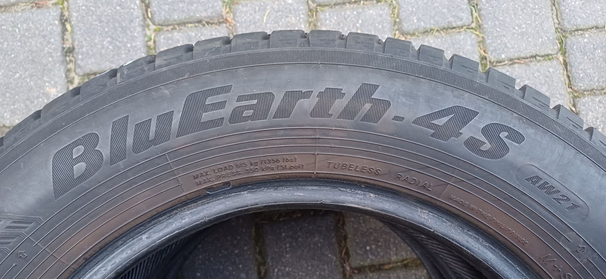 195/65R15 91H YOKOHAMA , dwie opony wielosezonowe.