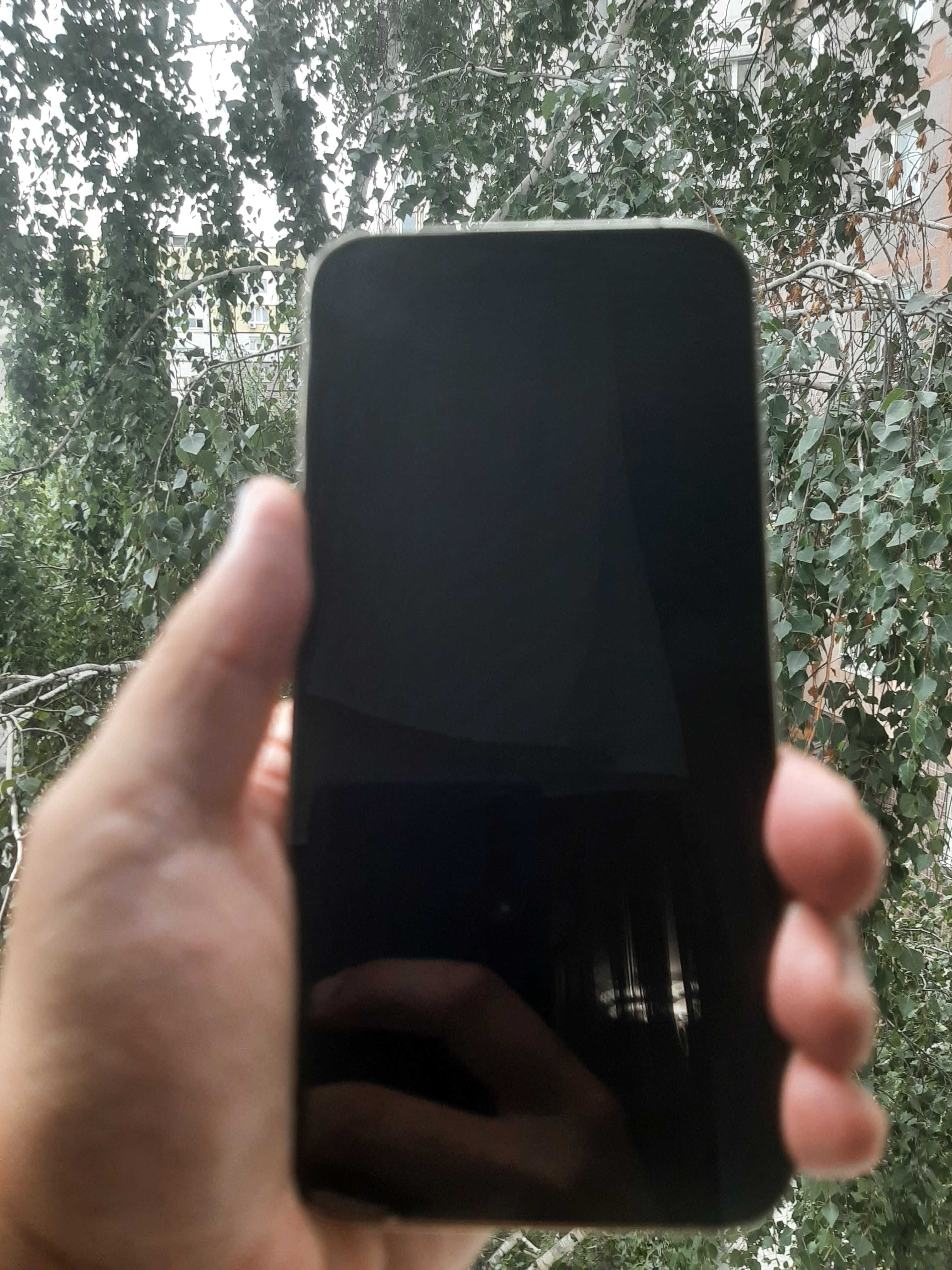 Iphone 13 pro max gold заблокирован