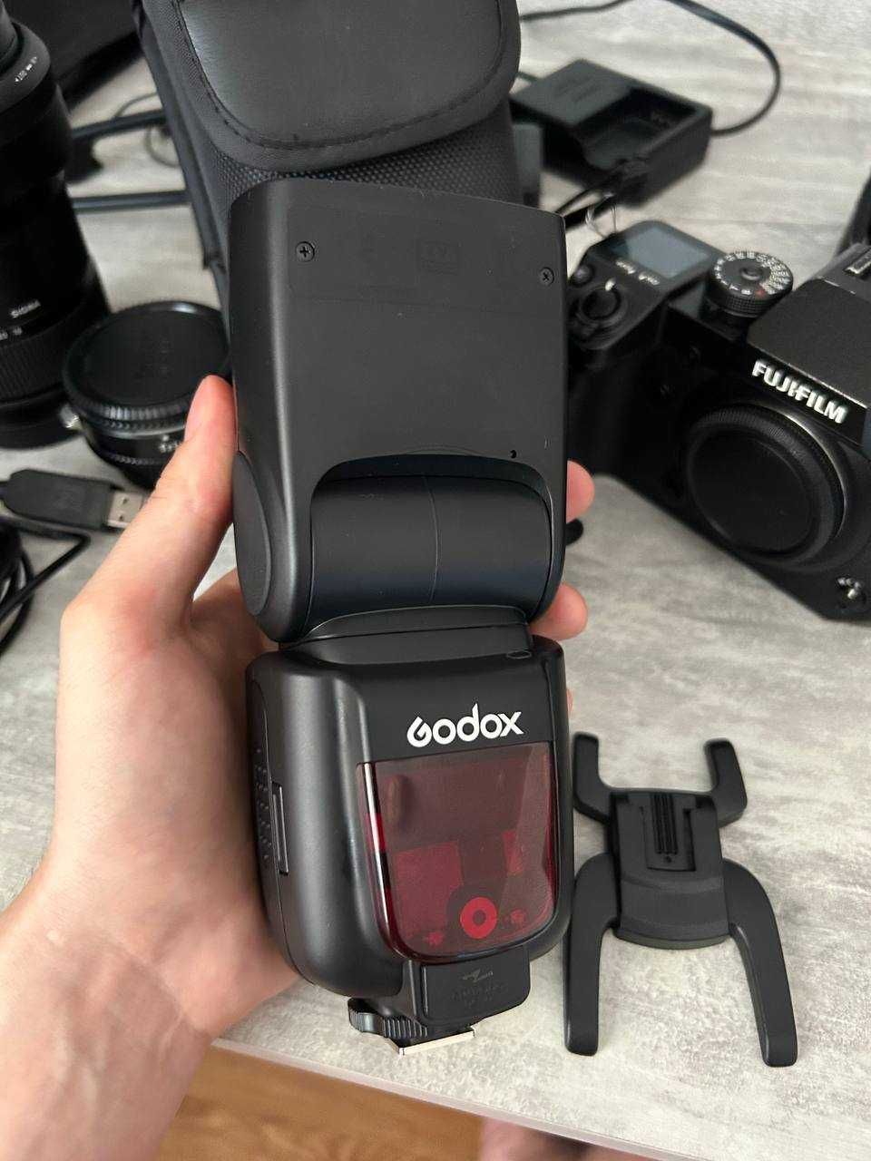 Спалах Godox TT685f