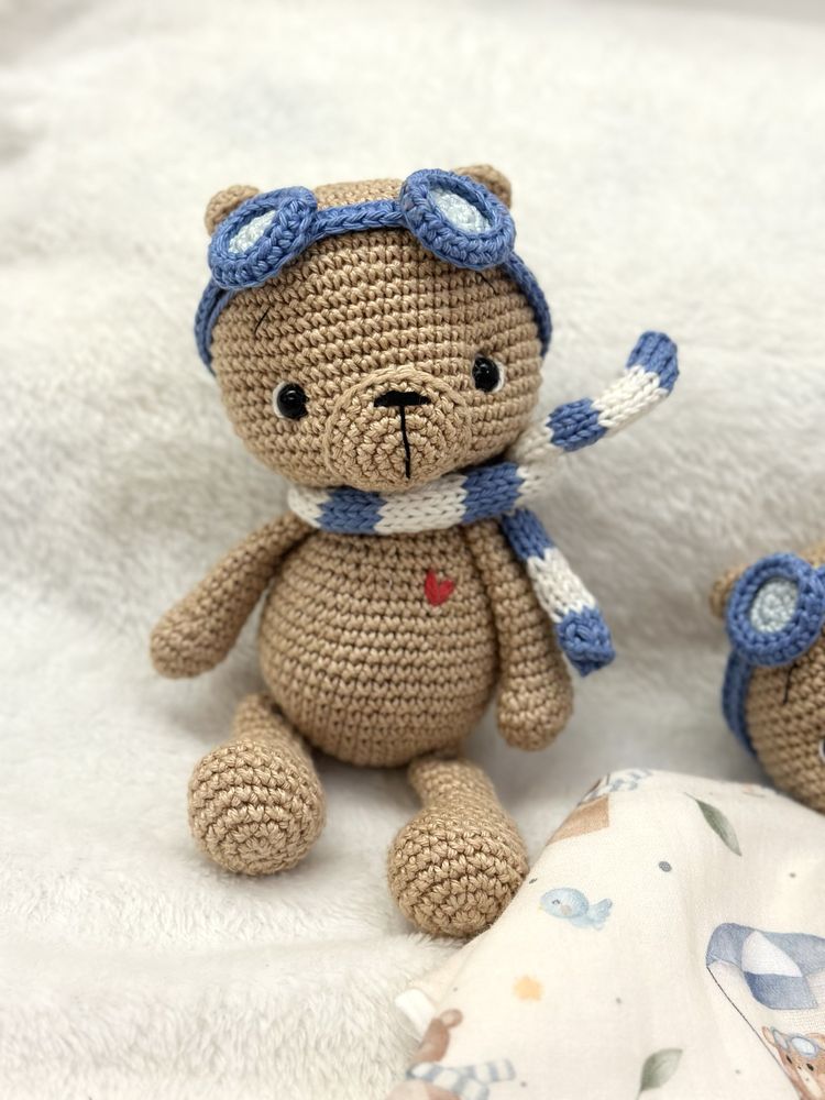 Urso aviador amigurumi