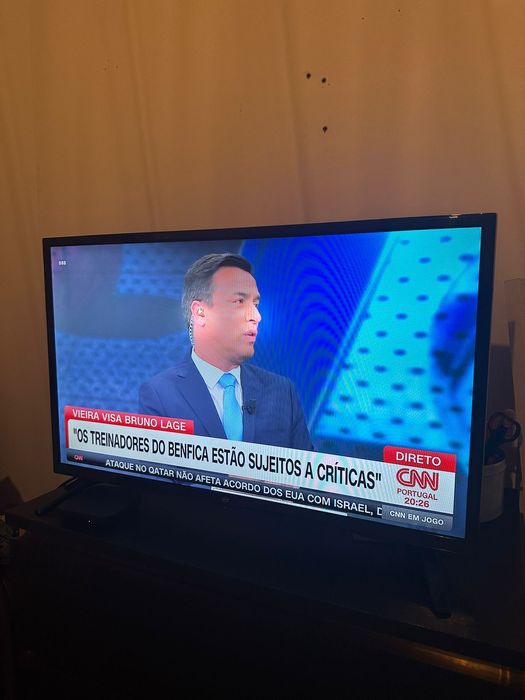 Tv smart três anos