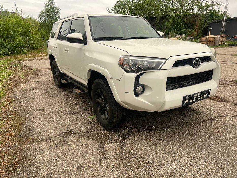 Разбираємо Toyota 4Runner Sr5 2015 White 4.0L 6