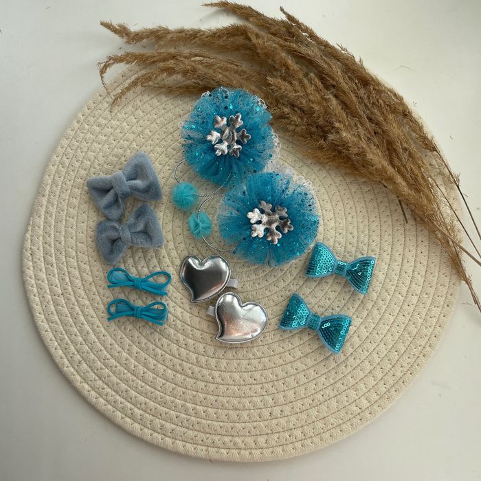 Набір святкових бантиків та аксесуарів для дівчаток