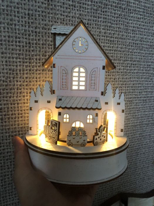 Музыкальный деревянный домик рождественский різдвяний дім деревяний