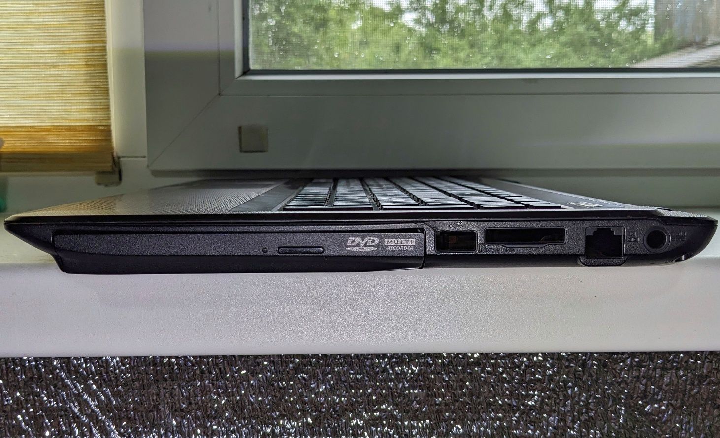 Ноутбук ASUS X52N (K52) нижня частина корпусу в зборі