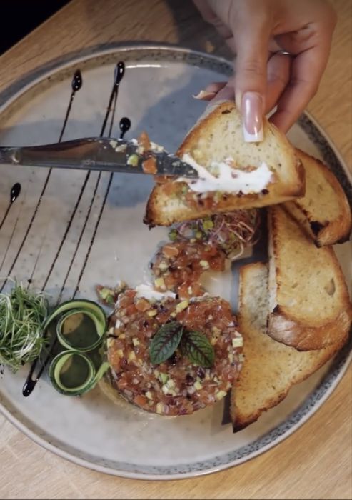 Готовий сімейний бізнес — кафе з великою дитячою кімнатою