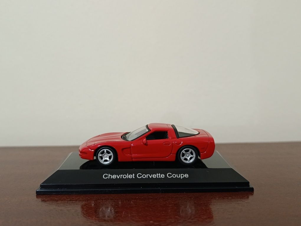 Chevrolet Corvette C5 Coupé 1/64