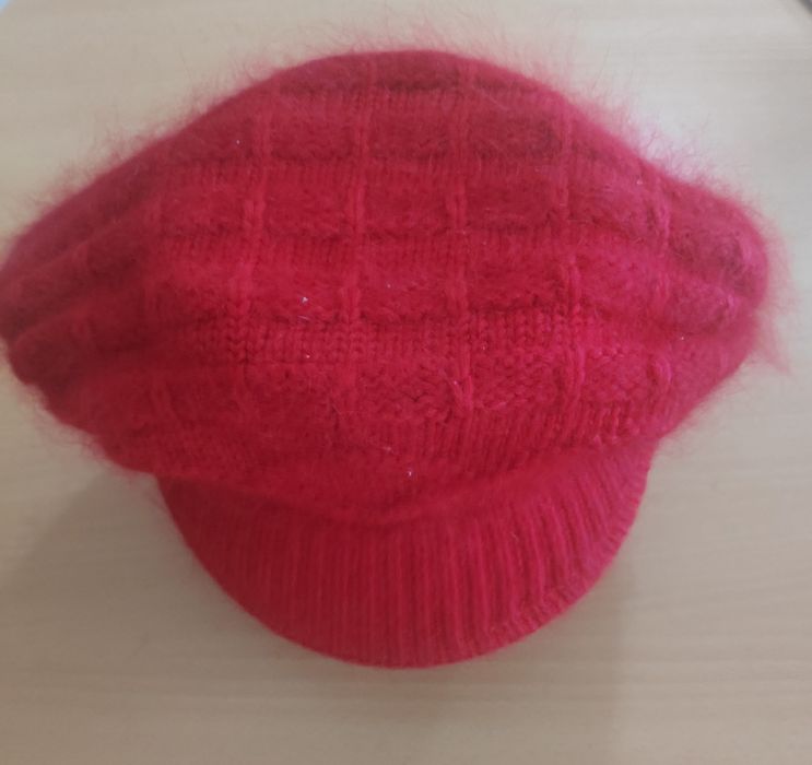 Gorro boné de lã vermelha