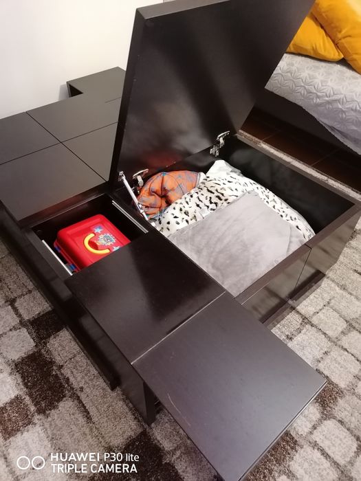 Mesa de centro-com alçapão para arrumação