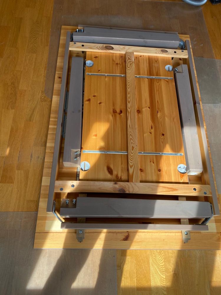 Drewniany stół IKEA