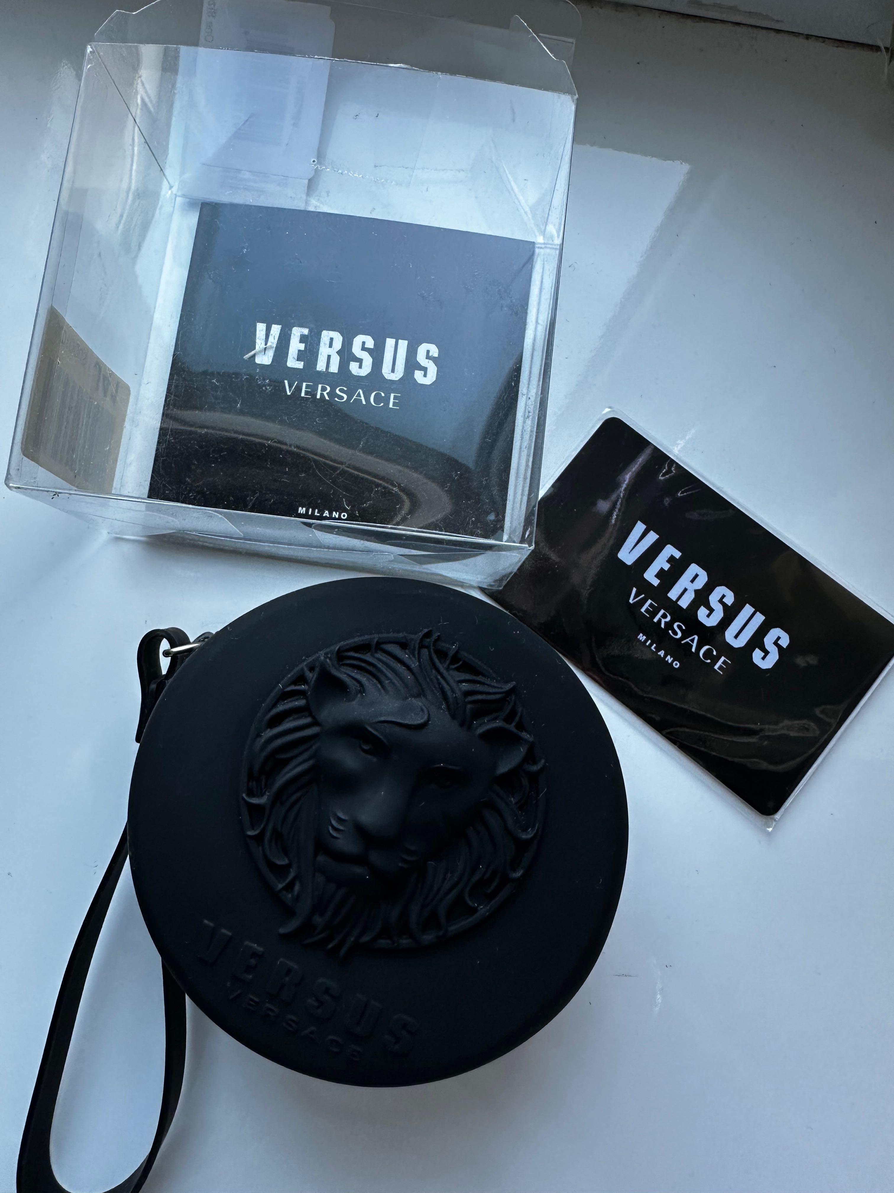 Versus Versace часи