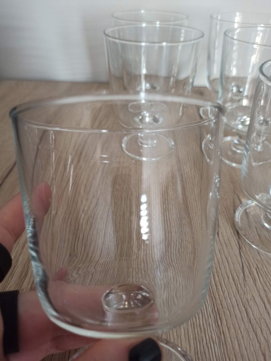 Szklanka na nóżce/ pucharek/ kielich Ikea