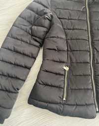 Czarna kurtka H&M pikowana ciepła S