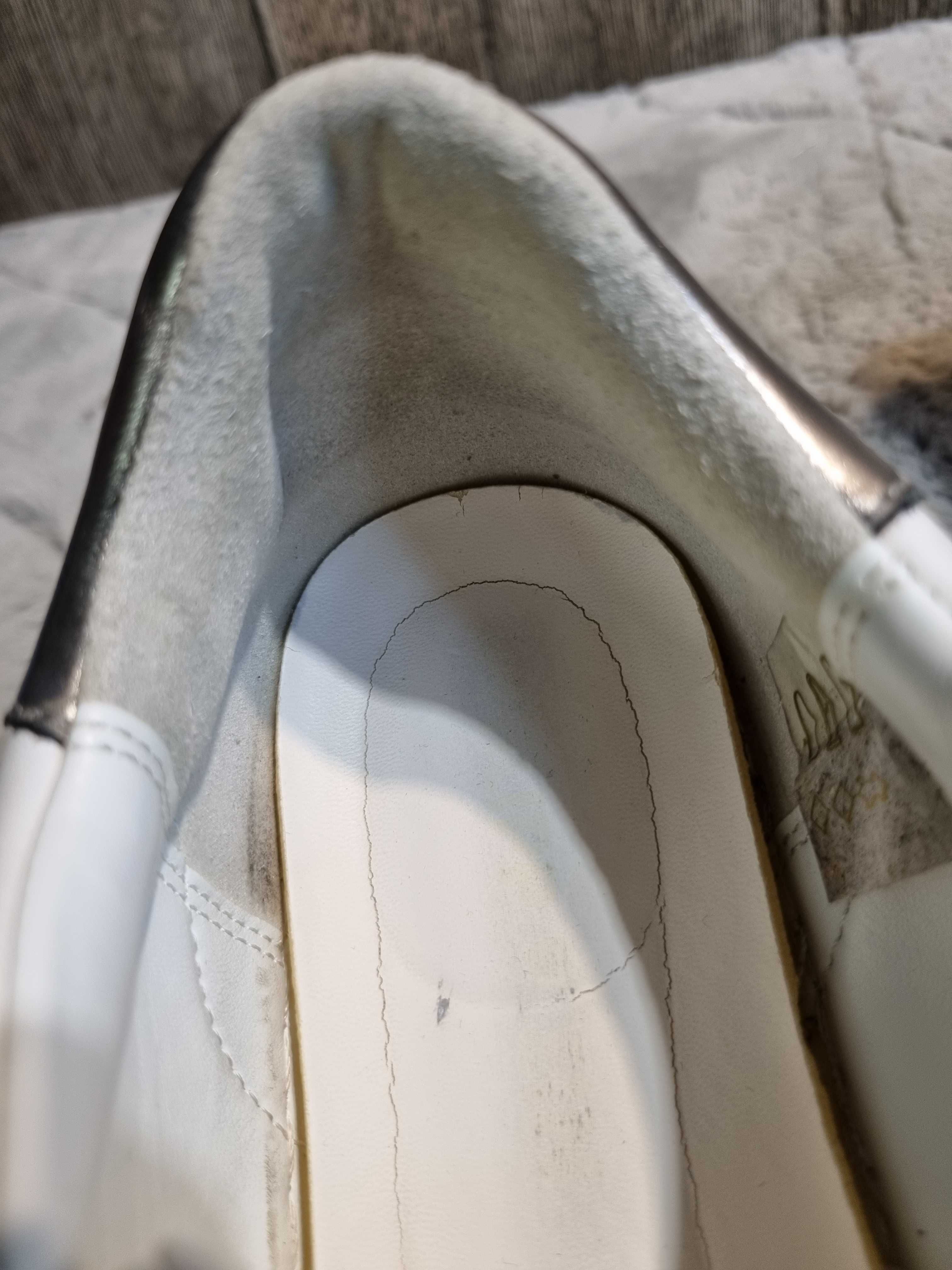 Białe sneakersy Karl Lagerfeld Kapri, 39