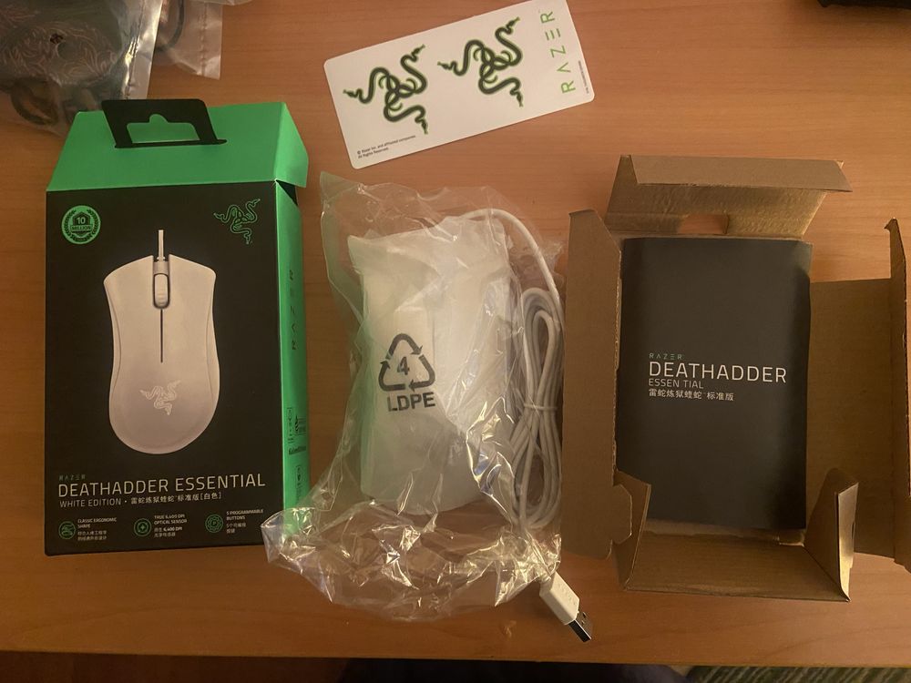 Ігрова миша Razer Deathadder Essential white edition
