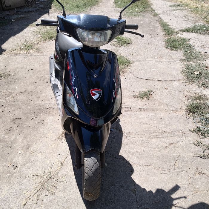 Продам скутер Спарк
