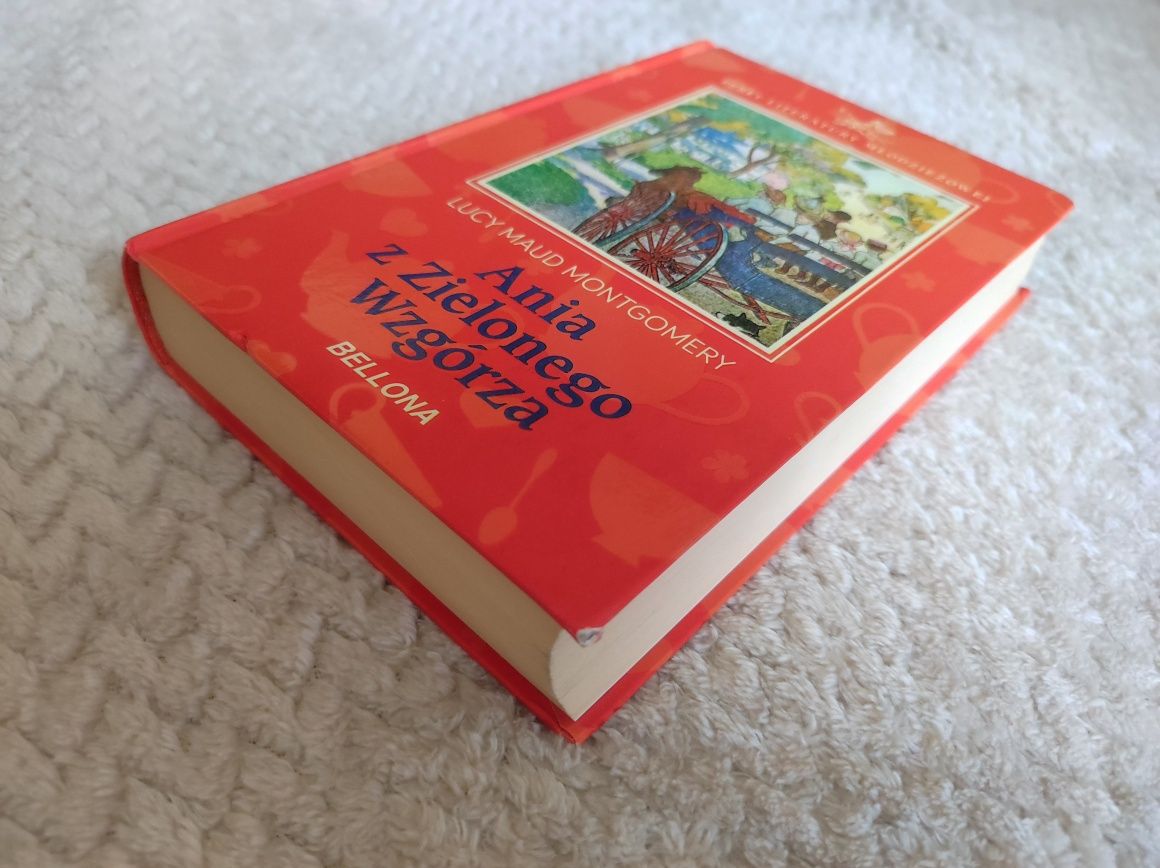 Perły literatury młodzieżowej - Ania z Zielonego wzgórza - Montgomery