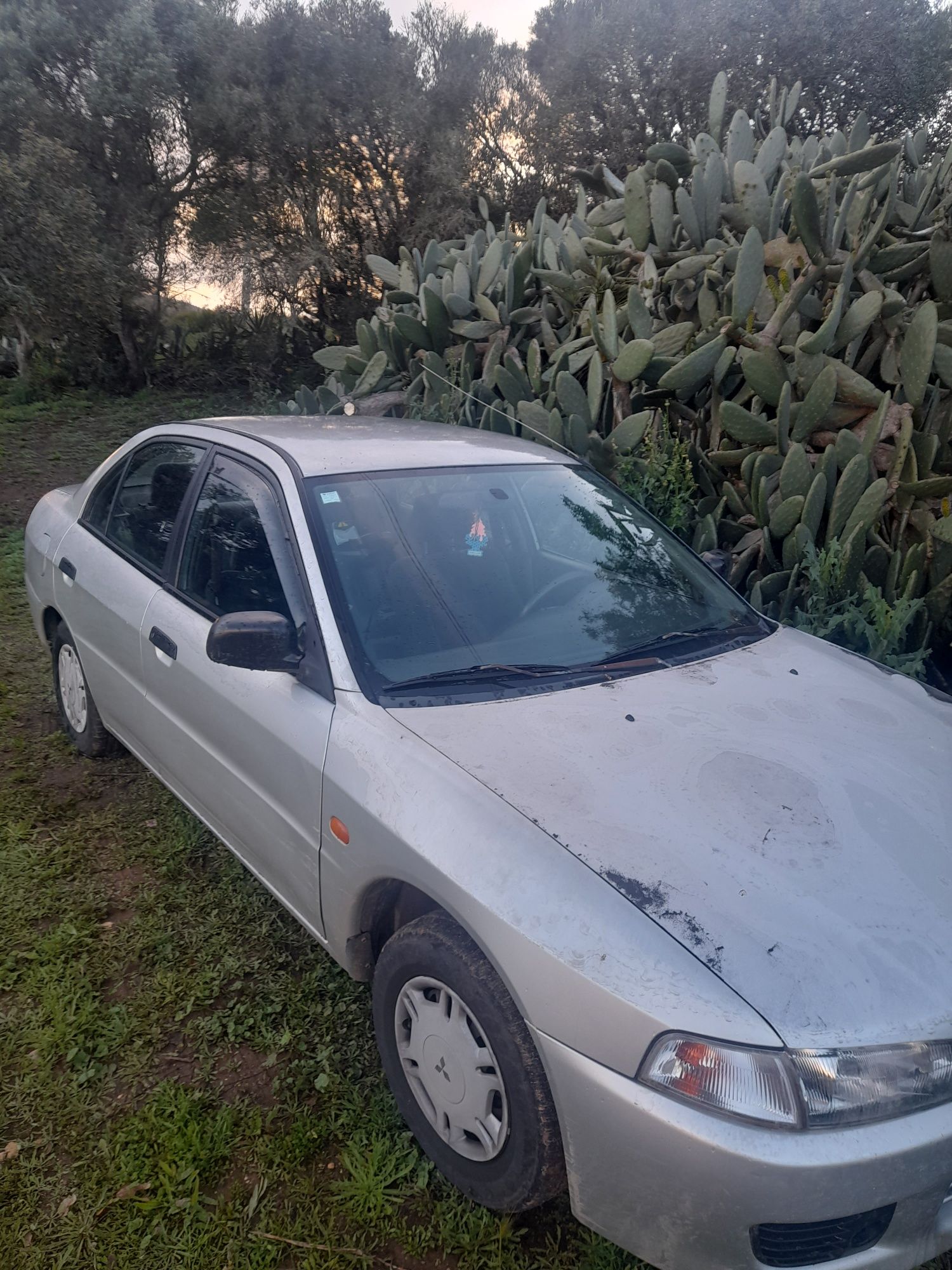 Mitsubishi Lancer 2' proprietário