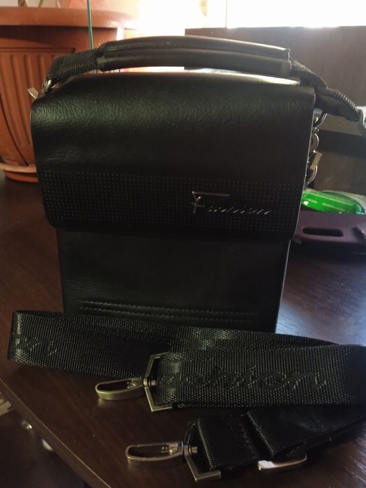 Барсетка мужская .