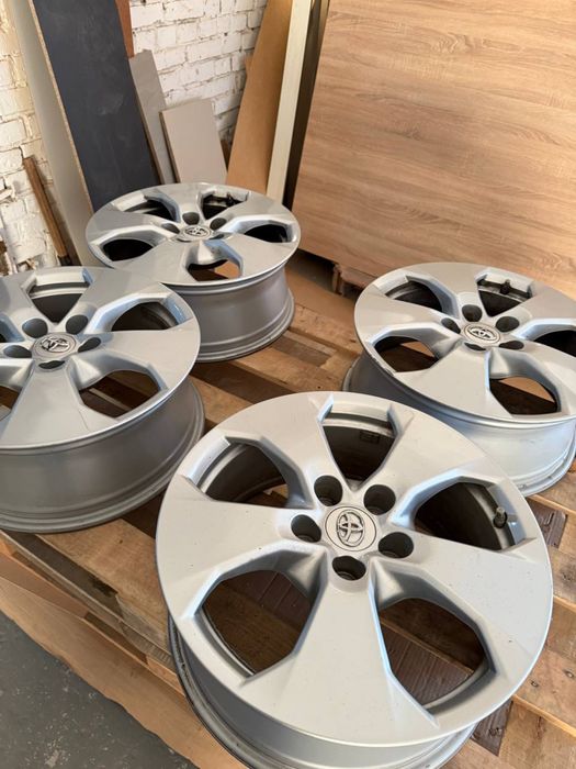 Диски титанові R17 Toyota