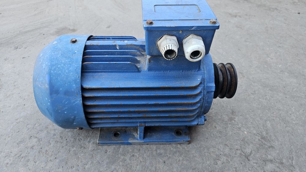 Продам електромотор 1,5 квт 960об.