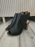Czarne botki peep toe