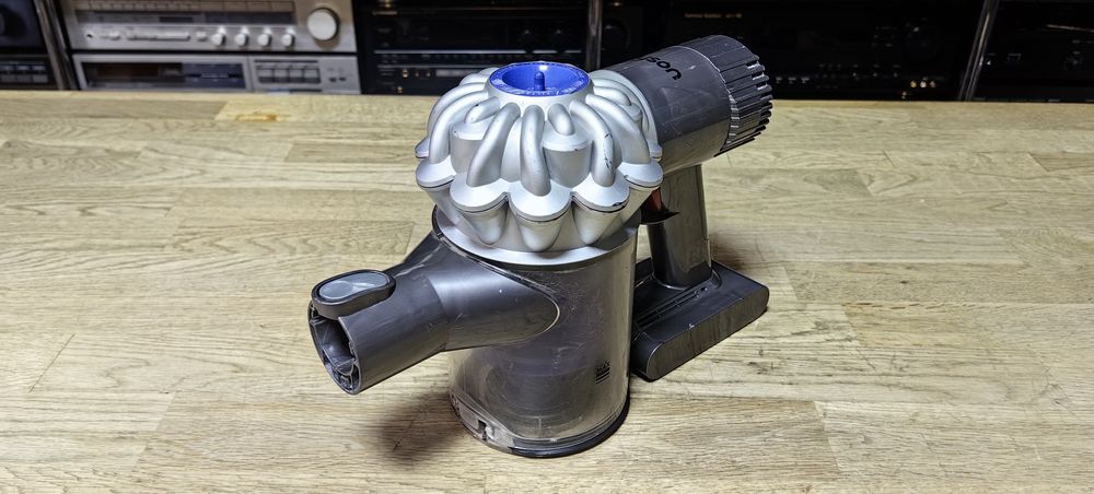 Бездротовий пилосмок Dyson V6