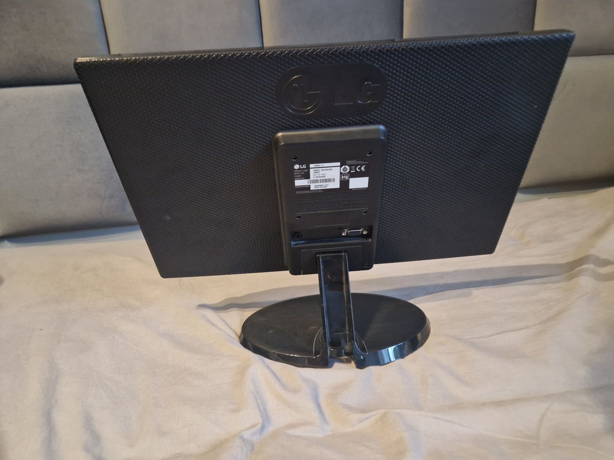 Monitor LG 18.5" LED – Sprawny, bez kabla zasilającego
Dzięki za info!