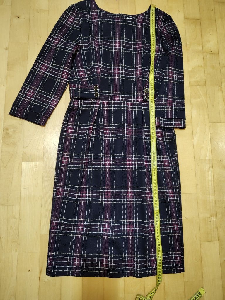 Nowa (bez metki) dzianinowa sukienka Quiosque - r. 38