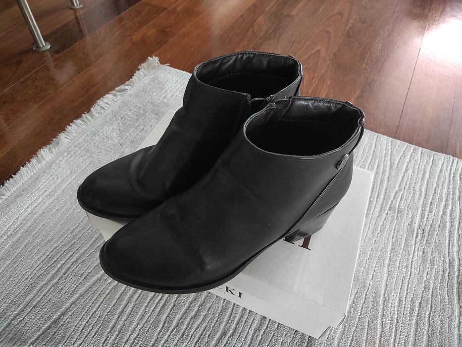 CCC 38 ocieplane botki obcasie krótkie kozaki Jenny fairy na zamek