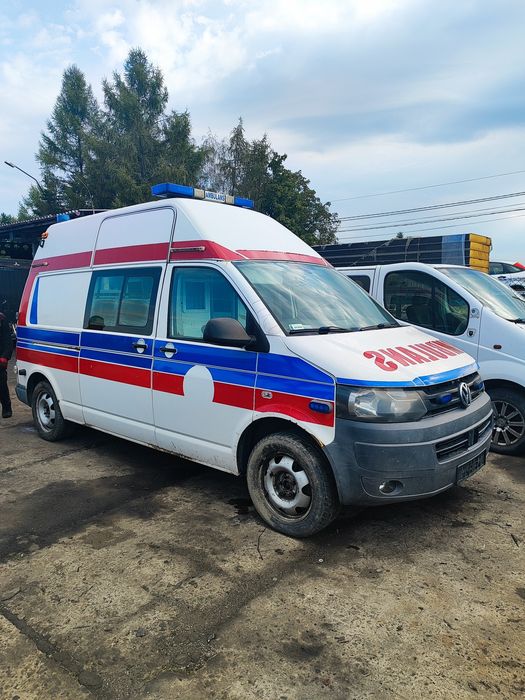 Volkswagen T5 karetka, kamper komplet szafek bocznych