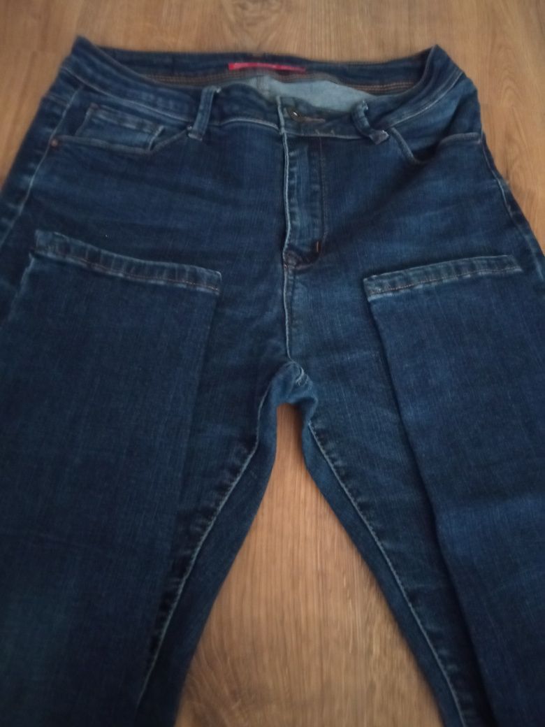 Spodnie jeansowe M/L