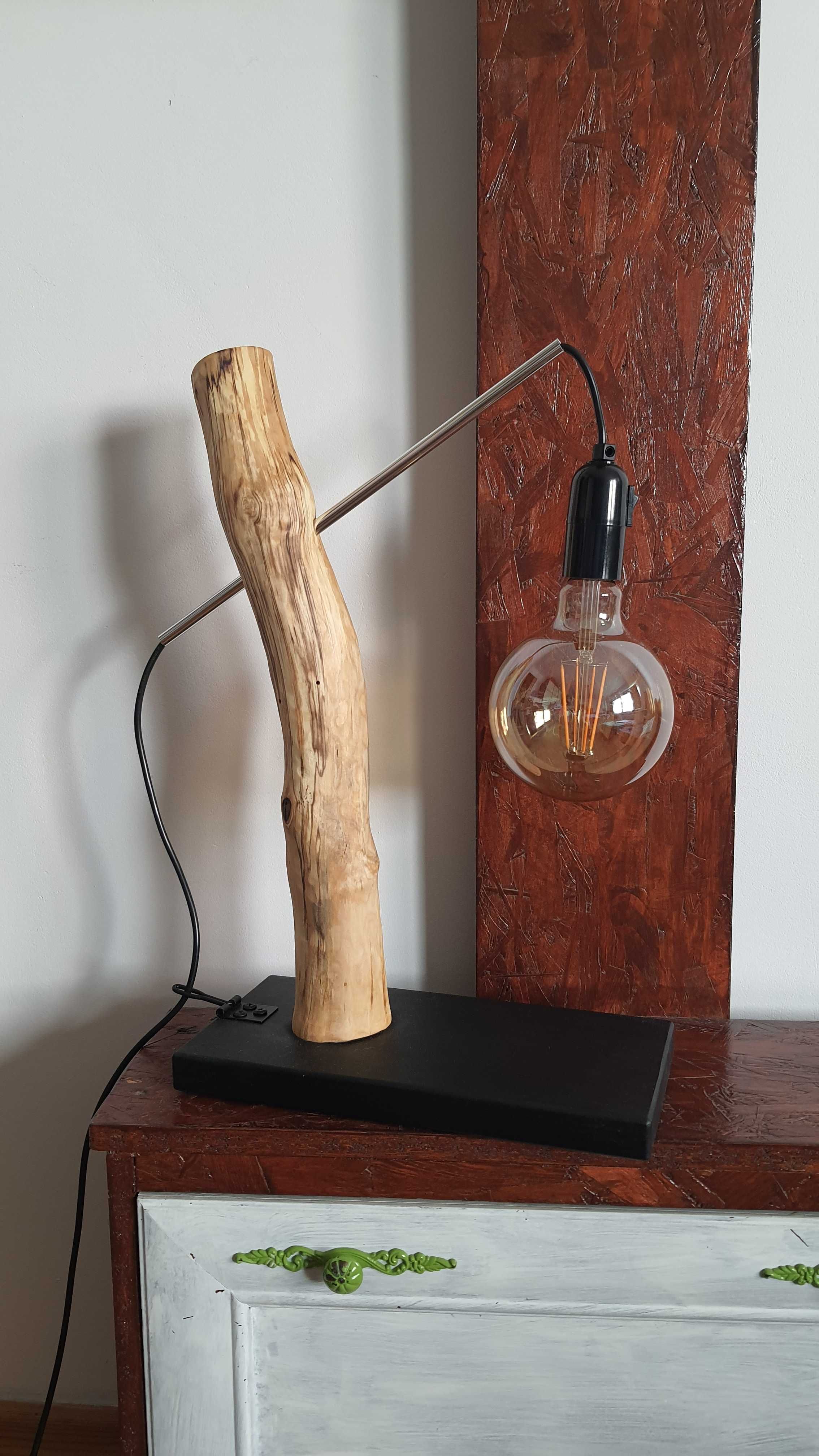 Lampa z drewna DIY